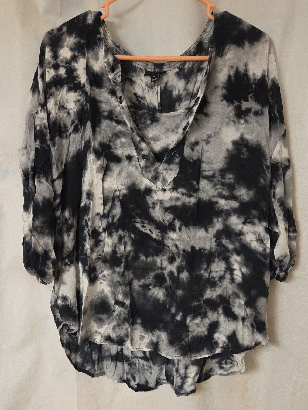 a.n.a Black & White Tie-Dye V-Neck Tunic